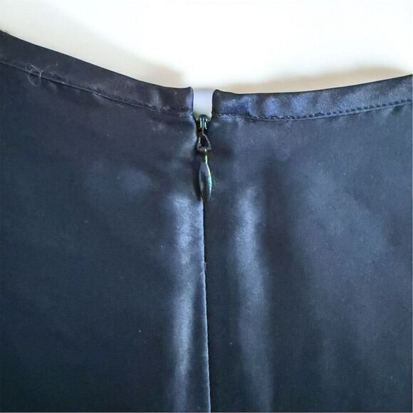 Banana Republic Celtic Knot Black Shiny Satin 100% Silk Short Sleeve Midi Dress - Picture 7 of 13